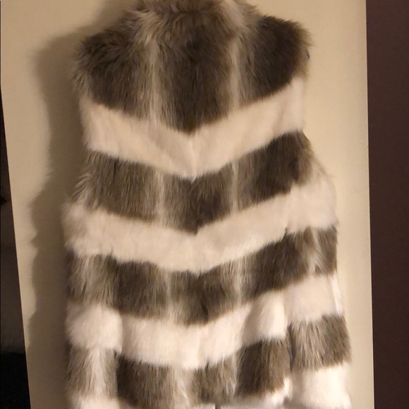 Fur vest - Picture 2 of 4